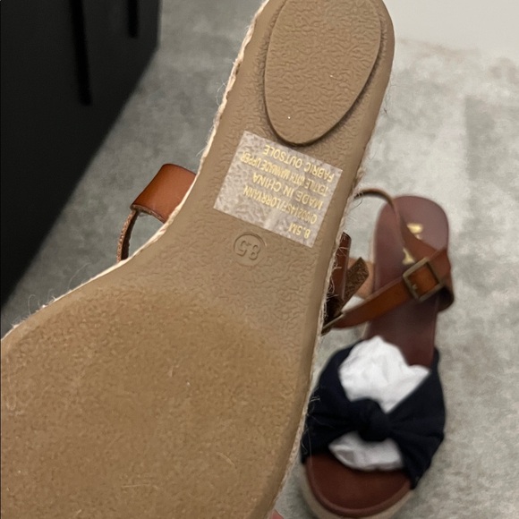 MIA Women's Tan and Navy Wedge Sandals NWOT Stitch Fix - Picture 3 of 3
